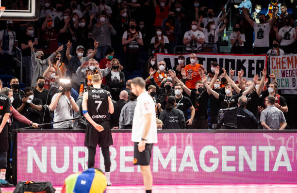 你需要我继 你需要我继